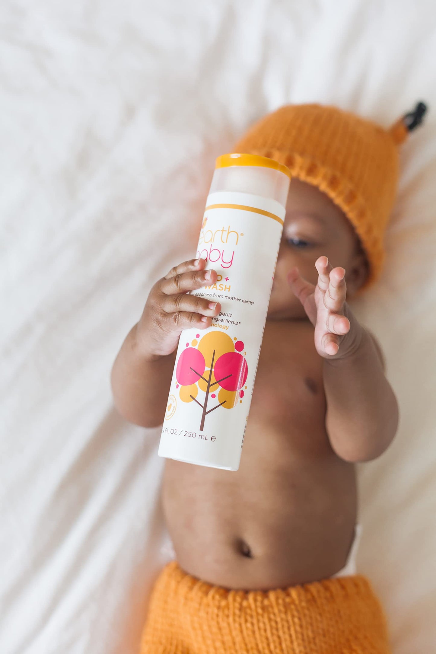 Earth Baby Bath Essential Kit, Hypoallergenic for Sensitive Skin, Natural and Organic, Pediatrician and Dermatologist Tested, Safe for Babies, Toddlers, and Kids